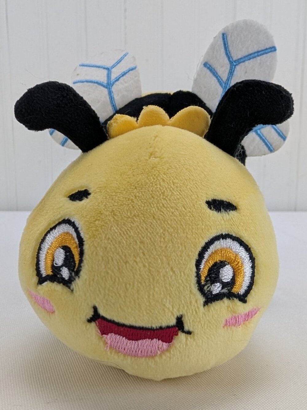 Scento Snuggle Bugs Bumble Bee Plush 7" Stuffed Animal Lemon Meringue Pie Scent